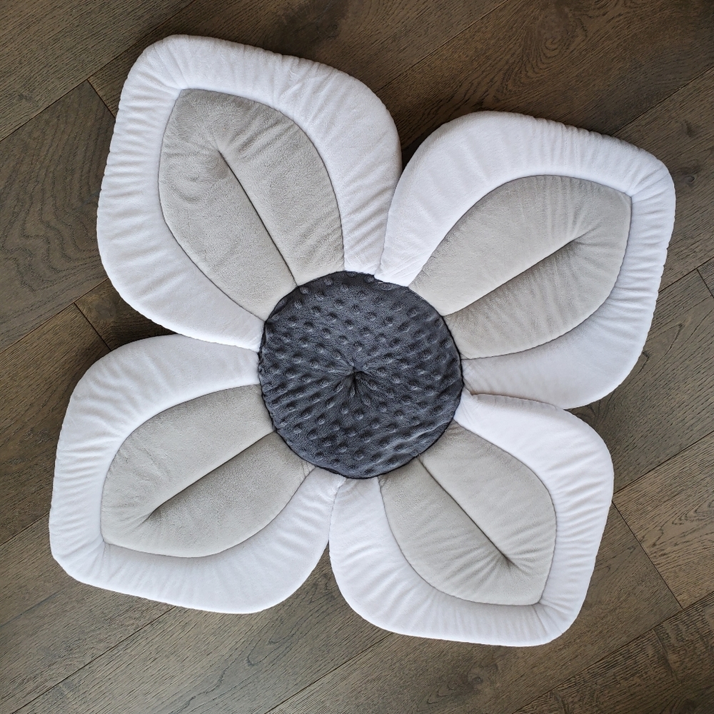 Blooming Bath Lotus